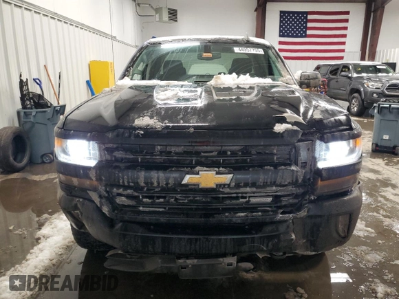 2018 Chevrolet Silverado 1500 LT with VIN 1GCVKRECXJZ337506, listed as a Copart auction lot 44957755 with 110,741 mi miles and Salvage Title. Bid and sale history available at DreamBid. Image 5.