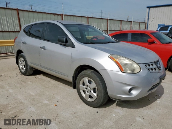 2011 Nissan Rogue SV z VIN JN8AS5MT3BW574662, wystawiony jako Copart lot #56177345 z przebiegiem 165 672 mil mil oraz Czysty tytuł • Clean title. Historia ofert i sprzedaży dostępna na DreamBid. Obrazek 4.