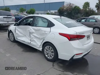 2018 Hyundai Accent SE with VIN 3KPC24A33JE006679, listed as a IAAI auction lot 42121877 with 89,403 mi miles and . Bid and sale history available at carsss.com. Image 3.