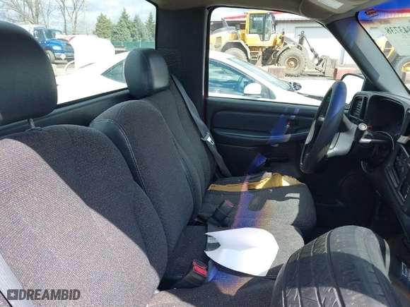 2002 Chevrolet Silverado 1500 with VIN 1GCEC14W22Z103016, listed as a IAAI auction lot 41843738 with 285,123 mi miles. Bid and sale history available at carsss.com. Image 8.