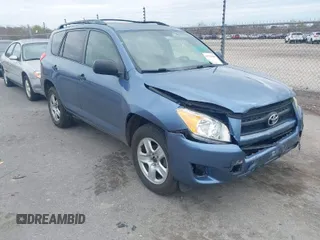 2011 Toyota RAV4 with VIN JTMZF4DV5BD029573, listed as a IAAI auction lot 41593088 with 136,085 mi miles. Bid and sale history available at carsss.com. Image 1.