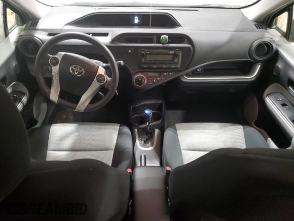 2014 Toyota Prius One z VIN JTDKDTB33E1558853, wystawiony jako Copart lot #57339425 z przebiegiem Nie podano mil oraz Nie do naprawy • Non repairable. Historia ofert i sprzedaży dostępna na DreamBid. Obrazek 8.