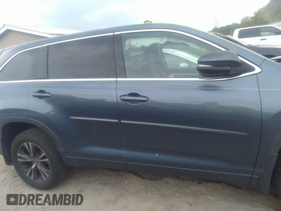 2018 Toyota Highlander LE with VIN 5TDBZRFH6JS800526, listed as a IAAI auction lot 42042575 with 129,208 mi miles and . Bid and sale history available at DreamBid. Image 13.
