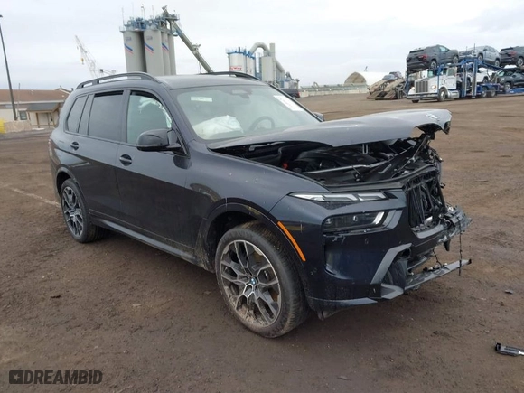 2025 BMW X7 M60i with VIN 5UX33EM08S9X65854, listed as a IAAI auction lot 41689675 with 2,595 mi miles. Bid and sale history available at carsss.com. Image 1.