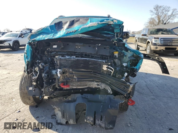 2022 Jeep Renegade Trailhawk with VIN ZACNJDC19NPN67837, listed as a Copart auction lot 48303205 with 16,855 mi miles and Salvage Title. Bid and sale history available at DreamBid. Image 5.