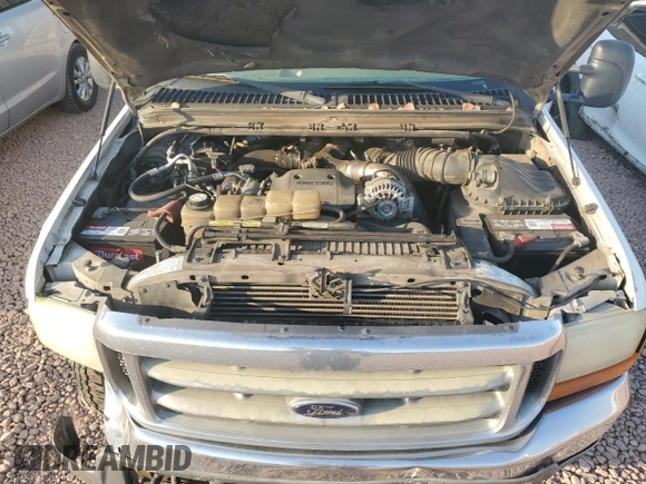 2001 Ford F-250 XL with VIN 1FTNW21F51EB92930, listed as a Copart auction lot 57807185 with 367,995 mi miles and Salvage title. Bid and sale history available at DreamBid. Image 11.