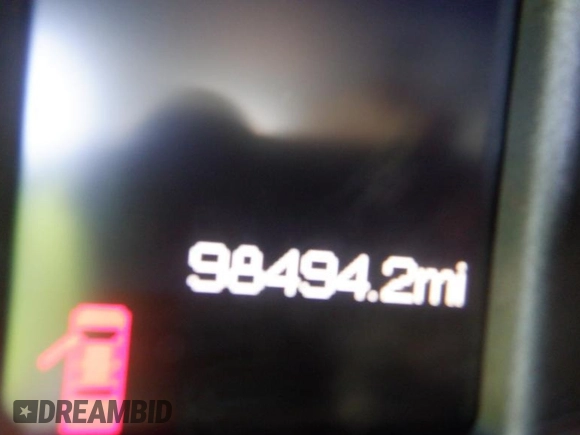 2019 Ram 1500 Tradesman z VIN 3C6JR6DGXKG502184, wystawiony jako IAAI lot #42524439 z przebiegiem 98 494 mil mil oraz . Historia ofert i sprzedaży dostępna na DreamBid. Obrazek 7.