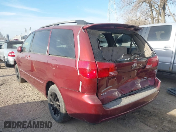2005 Toyota Sienna XLE with VIN 5TDZA22C05S248499, listed as a IAAI auction lot 41797750 with 266,521 mi miles. Bid and sale history available at carsss.com. Image 3.
