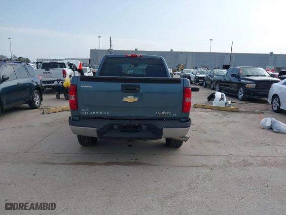2011 Chevrolet Silverado 1500 LT with VIN 1GCRCSE03BZ164361, listed as a IAAI auction lot 41567590 with 197,659 mi miles. Bid and sale history available at carsss.com. Image 17.