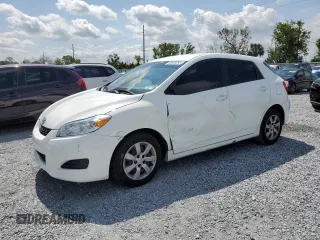 2011 Toyota Matrix z VIN 2T1KU4EE7BC614187, wystawiony jako Copart lot #55800295 z przebiegiem 238 485 mil mil oraz Szkoda całkowita • Salvage title. Historia ofert i sprzedaży dostępna na DreamBid. Obrazek 1.