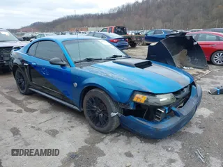 2004 Ford Mustang GT Deluxe z VIN 1FAFP42X64F170038, wystawiony jako IAAI lot #41916392 z przebiegiem 172 012 mil mil oraz . Historia ofert i sprzedaży dostępna na DreamBid. Obrazek 1.