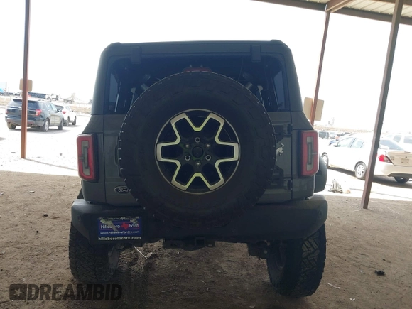 2023 Ford Bronco z VIN 1FMEE5DP8PLA91454, wystawiony jako IAAI lot #42023594 z przebiegiem 49 354 mil mil oraz . Historia ofert i sprzedaży dostępna na DreamBid. Obrazek 16.