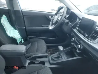 2022 Kia Rio S with VIN 3KPA25AD1NE437713, listed as a Copart auction lot 89347655 with 27,188 mi miles and Salvage Title. Bid and sale history available at DreamBid. Image 7.