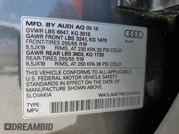 2019 Audi Q7 Premium Plus z VIN WA1LAAF76KD044806, wystawiony jako Copart lot #54761385 z przebiegiem 131 613 mil mil oraz Czysty tytuł • Clean title. Historia ofert i sprzedaży dostępna na DreamBid. Obrazek 13.