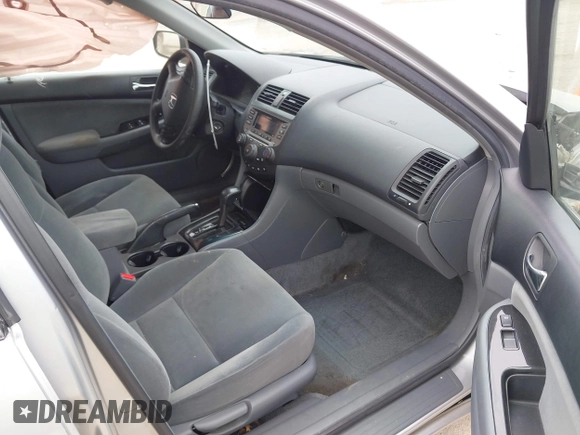 2007 Honda Accord LX SE z VIN 1HGCM56347A060806, wystawiony jako IAAI lot #42701618 z przebiegiem 140 573 mil mil oraz . Historia ofert i sprzedaży dostępna na DreamBid. Obrazek 5.