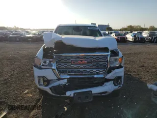 2022 GMC Canyon 4WD Denali with VIN 1GTG6EEN0N1315879, listed as a Copart auction lot 74703684 with 41,897 mi miles and Salvage Title. Bid and sale history available at carsss.com. Image 5.