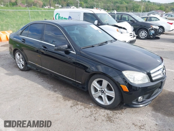 2010 Mercedes-Benz C 300 Sport z VIN WDDGF8BB9AR124264, wystawiony jako IAAI lot #42075919 z przebiegiem 210 433 mil mil oraz . Historia ofert i sprzedaży dostępna na DreamBid. Obrazek 1.