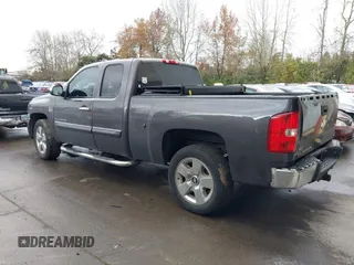 2010 Chevrolet Silverado 1500 LT with VIN 1GCSCSE03AZ202381, listed as a IAAI auction lot 41597602 with 251,154 mi miles and . Bid and sale history available at DreamBid. Image 3.