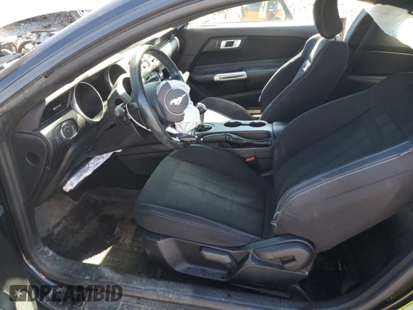 2018 Ford Mustang EcoBoost z VIN 1FA6P8TH5J5170225, wystawiony jako Copart lot #49530695 z przebiegiem 58 721 mil mil oraz Szkoda całkowita • Salvage title. Historia ofert i sprzedaży dostępna na DreamBid. Obrazek 7.