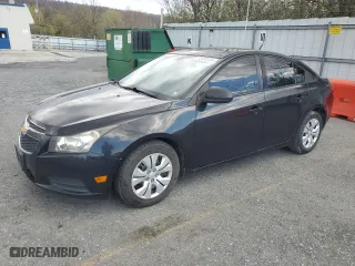 2014 Chevrolet Cruze LS with VIN 1G1PA5SG8E7154921, listed as a Copart auction lot 52820255 with 197,442 mi miles and Clean Title. Bid and sale history available at carsss.com. Image 1.