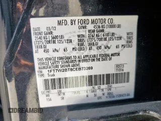 2012 Ford F-250 XL z VIN 1FT7W2BT8CEB73269, wystawiony jako Copart lot #63978235 z przebiegiem 294 869 mil mil oraz Szkoda całkowita • Salvage title. Historia ofert i sprzedaży dostępna na DreamBid. Obrazek 13.
