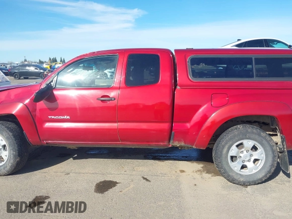 2006 Toyota Tacoma with VIN 5TEUU42N76Z303968, listed as a IAAI auction lot 41520700 with 146,888 mi miles. Bid and sale history available at carsss.com. Image 15.