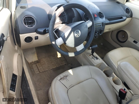 2008 Volkswagen New Beetle Convertible S with VIN 3VWPG31Y68M404085, listed as a Copart auction lot 43160295 with 193,829 mi miles and Clean Title. Bid and sale history available at carsss.com. Image 8.