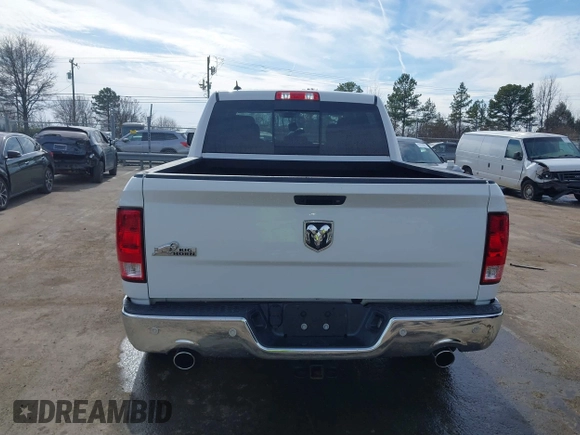 2018 Ram 1500 Lone Star Silver z VIN 1C6RR6LT0JS251829, wystawiony jako IAAI lot #41592139 z przebiegiem 49 017 mil mil oraz . Historia ofert i sprzedaży dostępna na DreamBid. Obrazek 16.