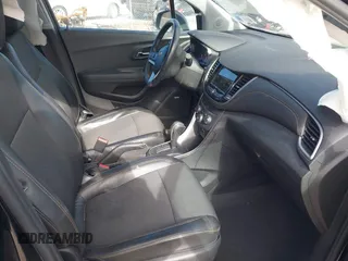 2018 Chevrolet Trax LT with VIN 3GNCJPSB1JL231115, listed as a IAAI auction lot 41686302 with 44,763 mi miles. Bid and sale history available at carsss.com. Image 5.