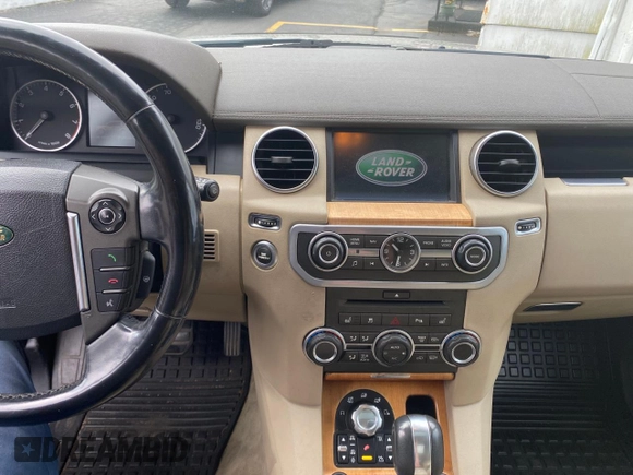 2010 Land Rover LR4 HSE with VIN SALAM2D40AA525XXX, listed as a Copart auction lot 63040085 with 119,198 mi miles and Clean title. Bid and sale history available at DreamBid. Image 9.