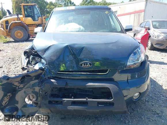 2010 Kia Soul + with VIN KNDJT2A23A7069815, listed as a IAAI auction lot 40173837 with 116,028 mi miles. Bid and sale history available at carsss.com. Image 6.