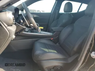 2024 Alfa Romeo Tonale Ti z VIN ZASPATCW4R3046069, wystawiony jako Copart lot #66606024 z przebiegiem 3330 mil mil oraz Nie do naprawy. Historia ofert i sprzedaży dostępna na DreamBid. Obrazek 7.