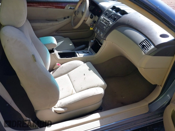 2007 Toyota Solara SE with VIN 4T1CE30P07U759808, listed as a IAAI auction lot 42037640 with 187,352 mi miles and . Bid and sale history available at carsss.com. Image 5.