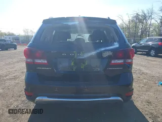 2020 Dodge Journey Crossroad z VIN 3C4PDCGB9LT212673, wystawiony jako IAAI lot #42100674 z przebiegiem Nie podano mil oraz . Historia ofert i sprzedaży dostępna na DreamBid. Obrazek 16.