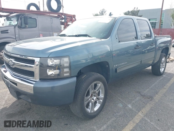 2009 Chevrolet Silverado 1500 LT with VIN 3GCEC23019G268472, listed as a IAAI auction lot 41663840 with 155,379 mi miles. Bid and sale history available at carsss.com. Image 18.