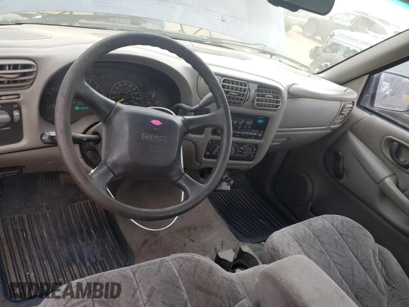 2000 GMC Sonoma SLS w/1SF Pkg with VIN 1GTCS1959Y8212162, listed as a Copart auction lot 82129784 with 149,063 mi miles and Salvage Title. Bid and sale history available at carsss.com. Image 8.