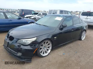 2010 BMW 5 Series 528i xDrive z VIN WBANV1C55AC388294, wystawiony jako IAAI lot #42249284 z przebiegiem Nie podano mil oraz . Historia ofert i sprzedaży dostępna na DreamBid. Obrazek 2.