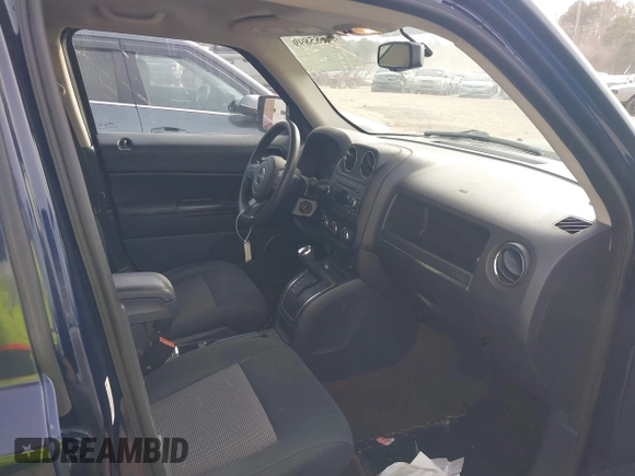 2014 Jeep Patriot Sport with VIN 1C4NJRBB4ED686680, listed as a IAAI auction lot 41585899 with 165,612 mi miles and . Bid and sale history available at DreamBid. Image 5.
