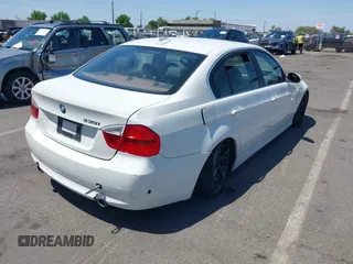 2008 BMW 3 Series 335i с VIN WBAVB77528NH78762, выставлен на аукционе IAAI как лот 42414203 с пробегом 138 115 миль миль и . История ставок и продаж доступна на DreamBid. Изображение 6.