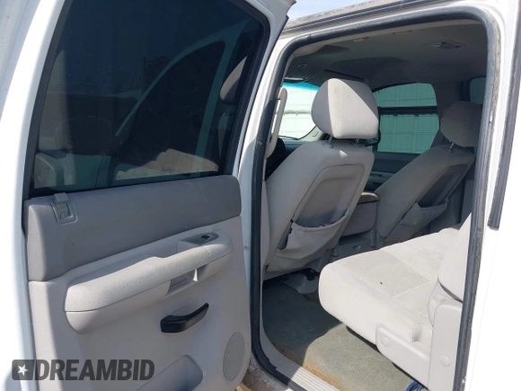 2008 GMC Sierra 1500 SLE1 with VIN 3GTEK13JX8G304275, listed as a IAAI auction lot 41249001 with 195,116 mi miles. Bid and sale history available at carsss.com. Image 8.