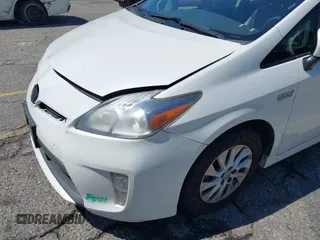 2013 Toyota Prius with VIN JTDKN3DPXD3035457, listed as a IAAI auction lot 42192621 with 153,685 mi miles and . Bid and sale history available at DreamBid. Image 17.