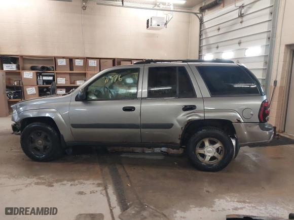 2005 Chevrolet TrailBlazer LT with VIN 1GNDT13S052265841, listed as a IAAI auction lot 41971976 with 1 mi miles. Bid and sale history available at carsss.com. Image 15.