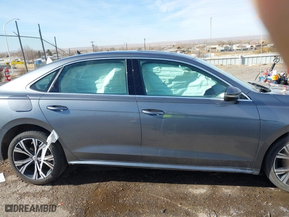 2021 Volkswagen Passat 2.0T SE with VIN 1VWSA7A39MC009031, listed as a IAAI auction lot 41138267 with 108,866 mi miles. Bid and sale history available at carsss.com. Image 13.