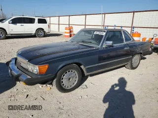 1985 Mercedes-Benz SL with VIN WDBBA45C3FA033348, listed as a Copart auction lot 46738435 with 153,146 mi miles and Clean title. Bid and sale history available at DreamBid. Image 1.