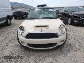 2009 MINI Hardtop S with VIN WMWMF73569TW87347, listed as a Copart auction lot 59445035 with Not provided miles and Salvage title. Bid and sale history available at DreamBid. Image 5.