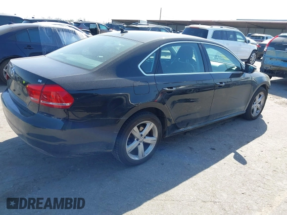 2012 Volkswagen Passat SE with VIN 1VWBP7A31CC084092, listed as a IAAI auction lot 41855831 with 91,252 mi miles. Bid and sale history available at carsss.com. Image 4.
