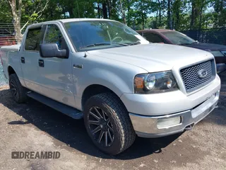 2004 Ford F-150 XLT z VIN 1FTPW14524KA99570, wystawiony jako IAAI lot #42546373 z przebiegiem 203 602 mil mil oraz . Historia ofert i sprzedaży dostępna na DreamBid. Obrazek 1.