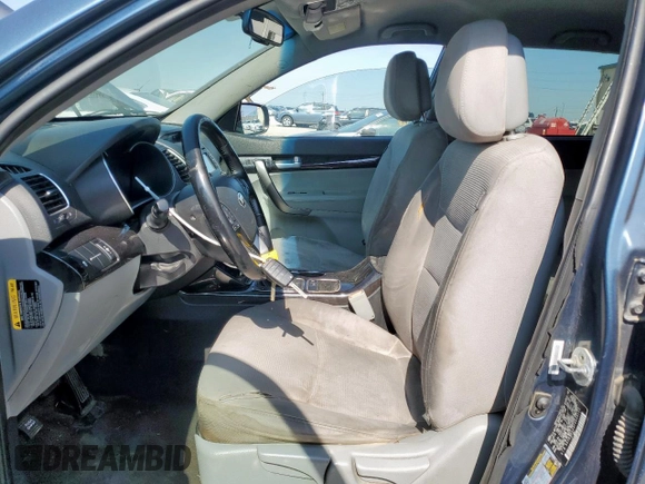 2015 Kia Sorento LX with VIN 5XYKT3A68FG609120, listed as a Copart auction lot 54135965 with 135,898 mi miles and Clean Title. Bid and sale history available at DreamBid. Image 7.