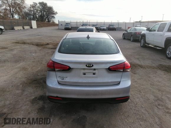 2018 Kia Forte LX with VIN 3KPFK4A79JE210080, listed as a IAAI auction lot 40681931 with 124,986 mi miles and . Bid and sale history available at DreamBid. Image 16.