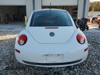 2010 Volkswagen New Beetle Coupe with VIN 3VWPW3AG8AM019823, listed as a Copart auction lot 76618514 with 171,234 mi miles and Clean Title. Bid and sale history available at carsss.com. Image 6.